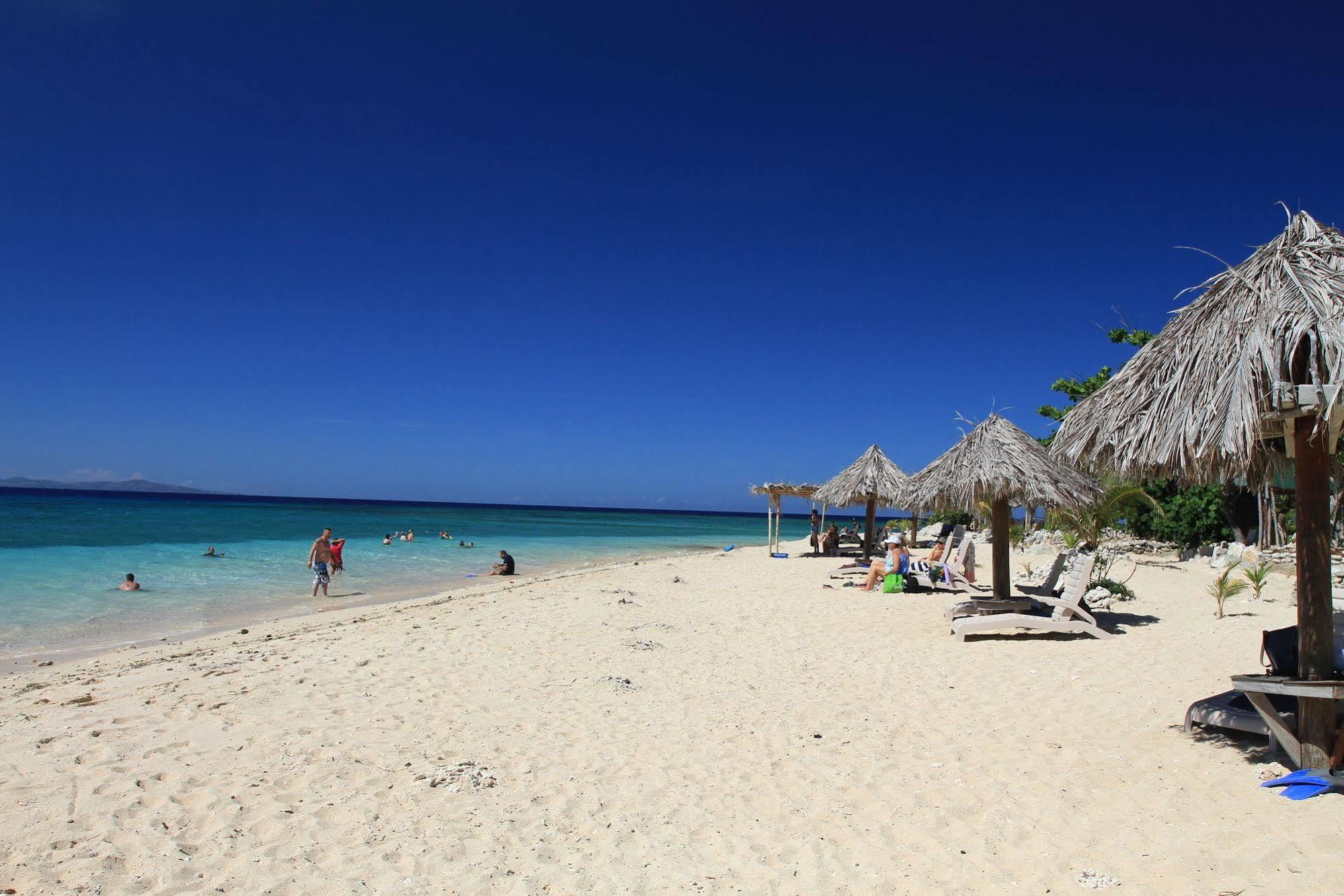 Хостел South Sea Island Екстер'єр фото
